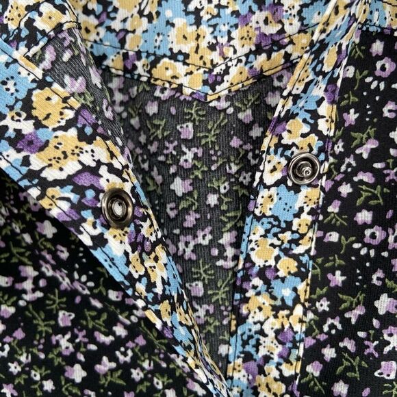 Umgee Mixed Floral Print Western Yoke Collared Snap Front Shirt Medium - Picture 11 of 11